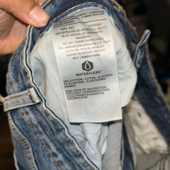 New Levi’s Shorts - Picture 5 of 5